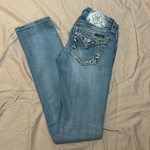 Miss Me Jeans - Picture 1 of 12